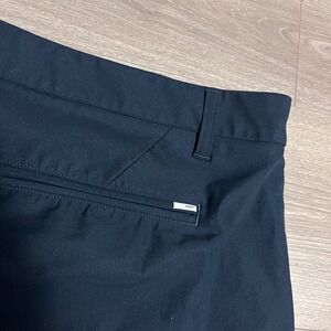 Vuori Men's Performance Shorts Navy Blue Size 36 Flat Front Golf Athletic